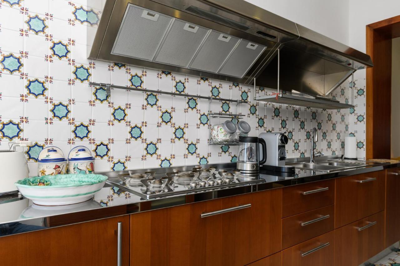 Amalfi Coast Family Luxury Suite Vietri 外观 照片