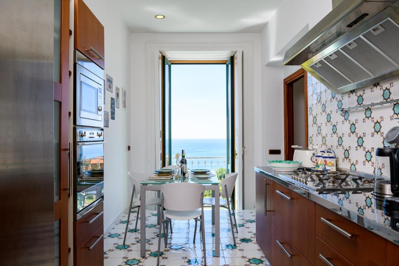 Amalfi Coast Family Luxury Suite Vietri 外观 照片