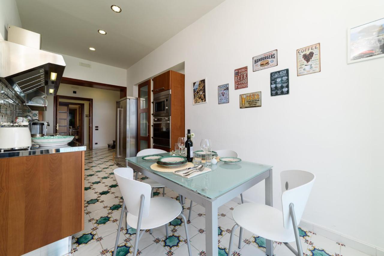 Amalfi Coast Family Luxury Suite Vietri 外观 照片